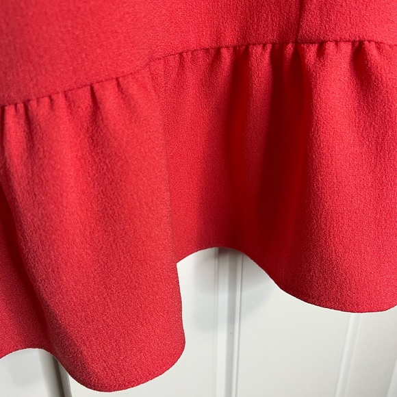 Elodie short sleeve blouse in coral with black trim and button detail, size xl. - Picture 8 of 13